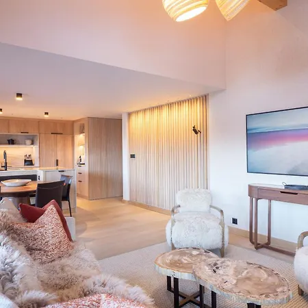 La Ruinette- Stylish 4-bed, Centre Of