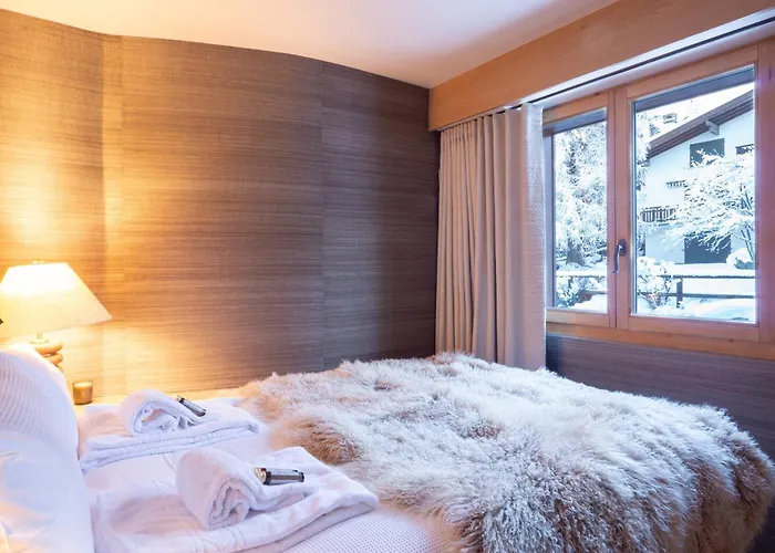 Апартаменты La Ruinette- Stylish 4-bed, Centre Of *